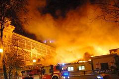 Požár levého křídla Průmyslového paláce