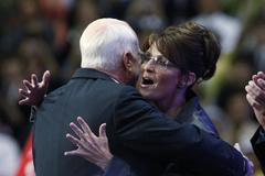 McCain přijal nominaci na prezidenta