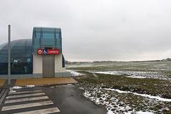 Letňany, metro končí v polích