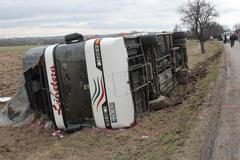 Nehoda autobusu u Nupak na Říčansku