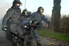 Střety radikálů a policie v Litvínově