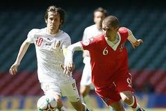 Wales - Česko: Robinson a Rosický