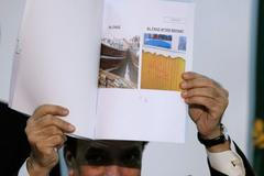 Rehman Malik na tiskové konferenci