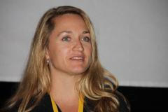 One World Jeden svět Julie Brigham