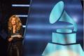 Celine Dion při vyhlašování nominací na Grammy
