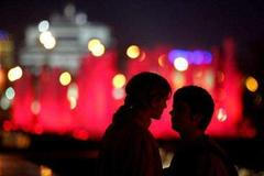 Američtí středoškoláci mají málo sexu.