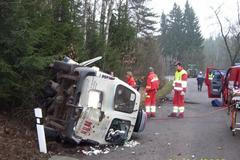 Nehoda dodávky a traktoru