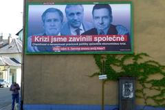 Billboardy před volbami do EP