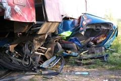 Vlak za sebou táhl osobní vůz čtvrt kilometru