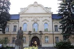 Rath obhlíží ÚSP