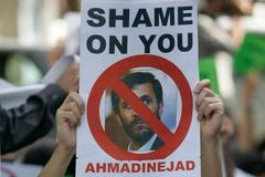 Írán protestuje proti volbě Ahmadínežáda