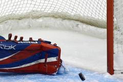 Puk letí do branky, ilustrační snímek