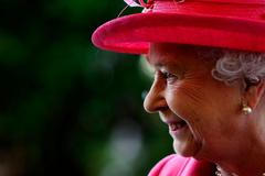 Královna Alžběta v továrně Heinz