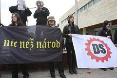 Extremisté v Krupce