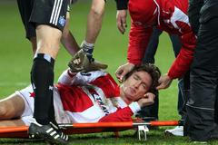 Vladimír Šmicer na nosítkách