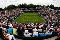 Hantuchová - Robsonová na vedlejším kurtu