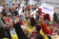 Skláři demonstrují před vládou