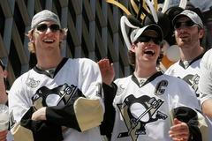 Hokejisté Pittsburghu při oslavách