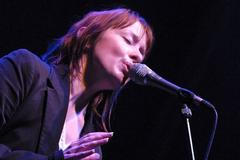 Suzanne Vega
