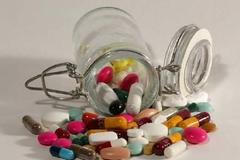 Pilulky - ilustrační foto