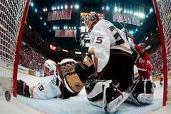 Detroit - Anaheim: Beauchemin a Giguere