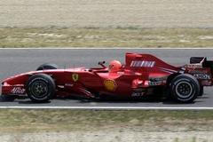 Schumacher je zpět na trati