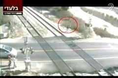 Sebevražedkyni přejel vlak, přežila