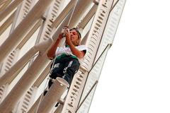 Pavoučí muž vylezl na 41patrový mrakodrap