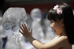 Ledové skulptury dětí