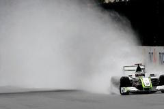 Brit Jenson Button při tréninku na okruhu ve Spa