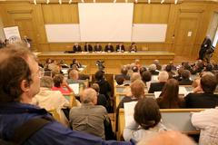 Diskuse o zdravotnictví na Univerzitě Karlově