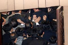 Bitka v jihokorejském parlamentu