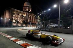 Alonso na okruhu v Singapuru