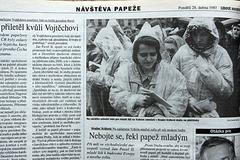 Návštěvy papeže v novinách