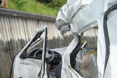 Kamion se čelně srazil s dodávkou