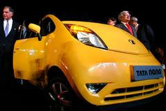 Nano - nejlevnější auto světa