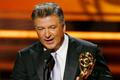 Alec Baldwin přebírá cenu Emmy