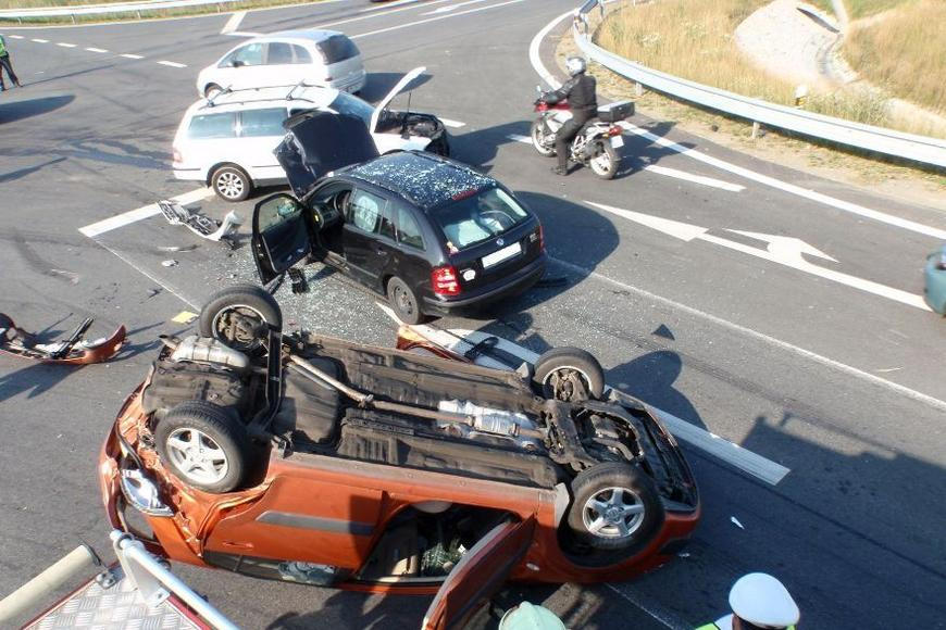 Při dopravních nehodách letos v Česku zatím zemřelo 427 lidí, nejméně od roku 1961