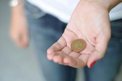 Mince v ruce - peníze