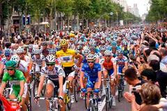 Peloton při sedmé etapě