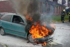 Požár auta v Kladně