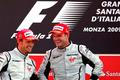 Rubens Barrichello a Jenson Button slaví dvojnásobný triumf stáje Brawn GP na Velké ceně Itálie v Monze