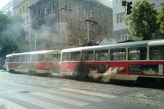 Hořící tramvaj v Praze