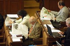 Sněmovna při jednání Ústavního soudu