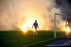 Slovinsko: Zápas v Mariboru byl na chvíli přerušen