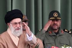 Chameneí a Džafarí