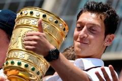 Mesut Oezil fotbal německo