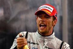 Brit Jenson Button dojel v Abú Zabí třetí, ale znovu mohl oslavit mistrovský titul