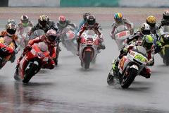 Krátce po startu MotoGP