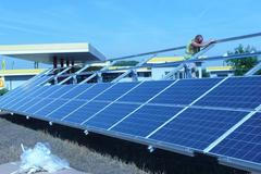 ČEZ postavil první velkou solární elektrárnu v Hrušovanech